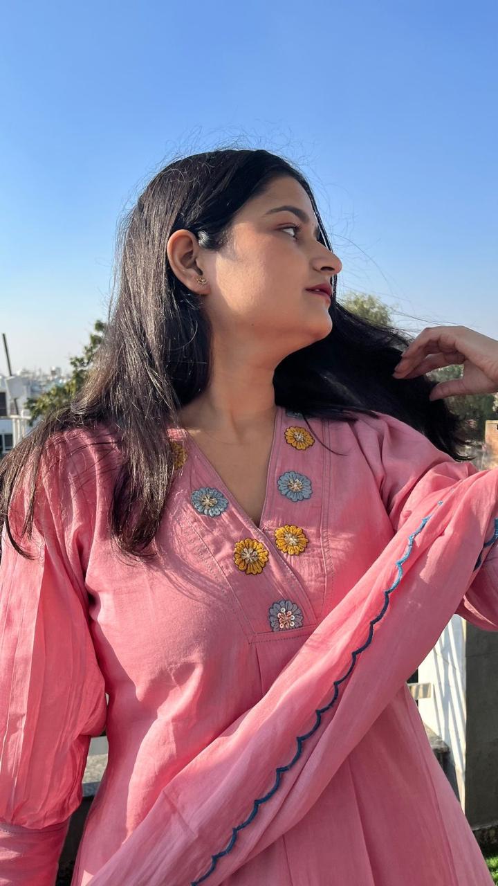 Blush Pink Floral Embroidered Kurta Set with Dupatta