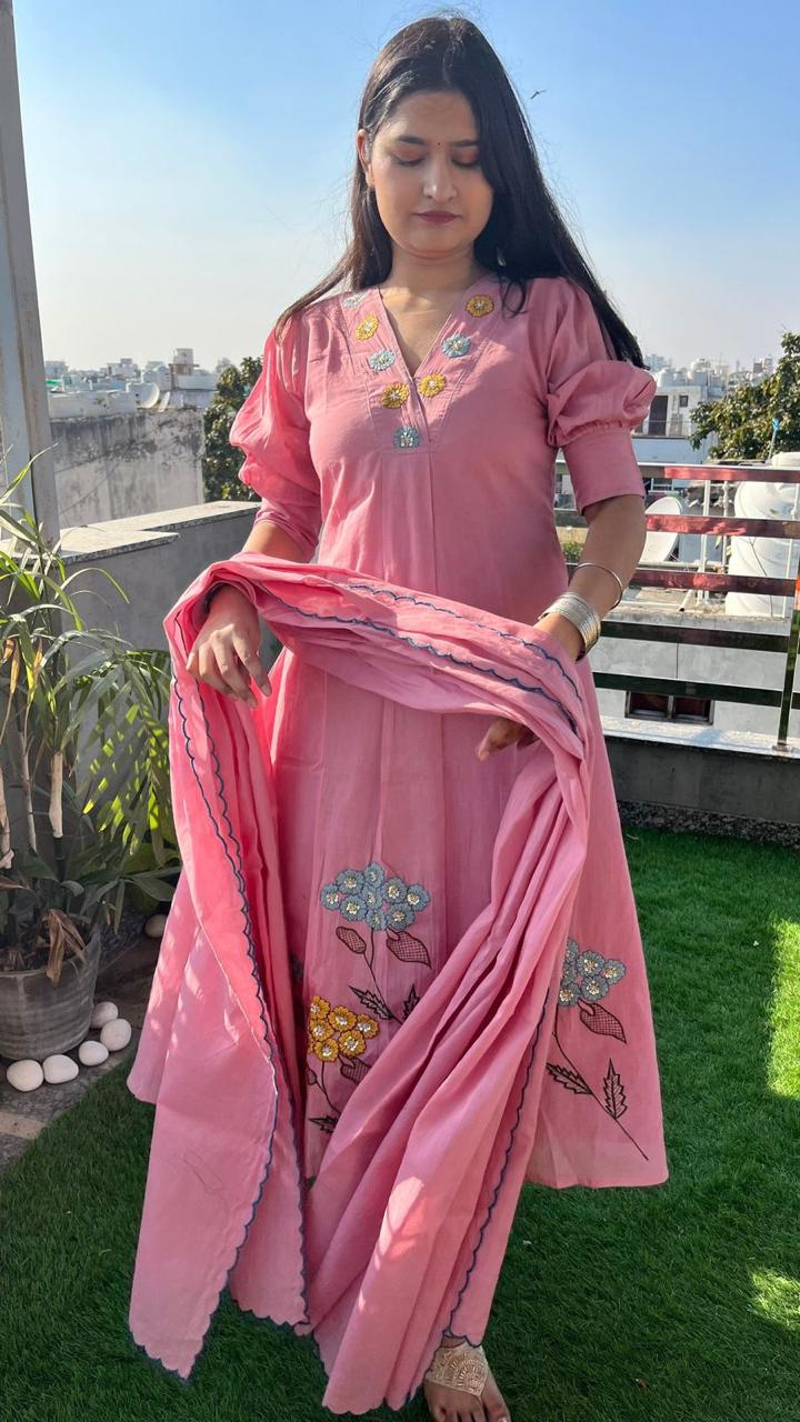 Blush Pink Floral Embroidered Kurta Set with Dupatta
