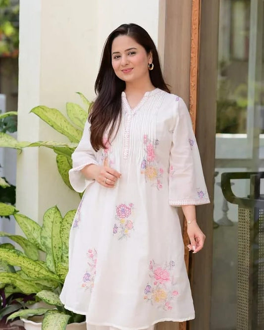 Elegant Off-White Floral Embroidered Kurta