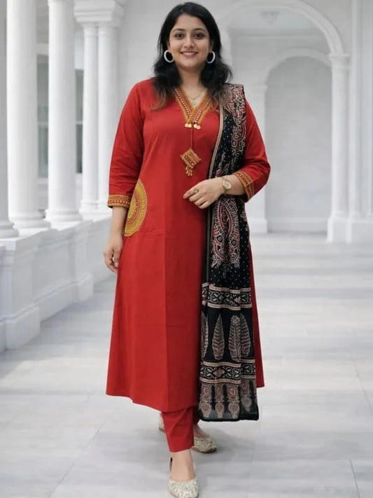 Elegant Red Straight Kurta Set with Black Ethnic Dupatta