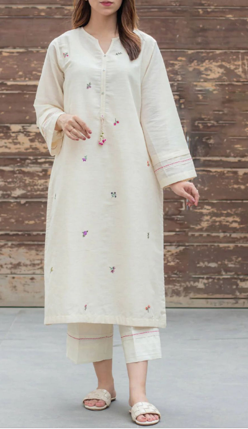 Off-White Embroidered Kurta with Straight Pants
